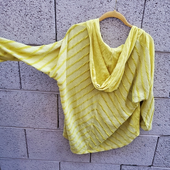 Sundance Contrast Hooded Top. - Picture 8 of 13